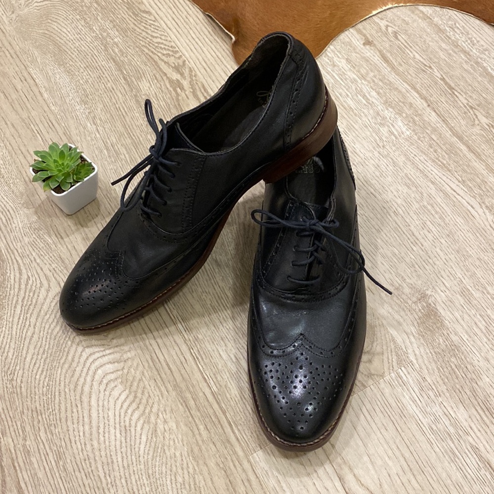 Men’s Johnston & Murphy Dress Shoes (size 10)